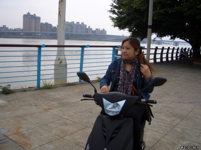 [開箱] Yamaha RS-Z 100 [深夜黑] (...台灣第一台消光黑)] 話少圖多..不囉唆.