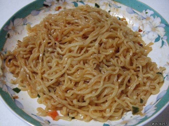 [暗黑料理] 美味棒 (附起士乾拌辛拉麵)