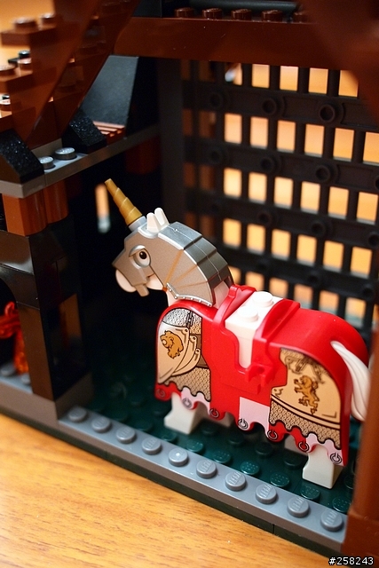 【西西分享】LEGO樂高-Kingdoms系列 監獄塔營救行動