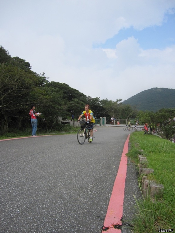 大屯山助航站末端車友相片