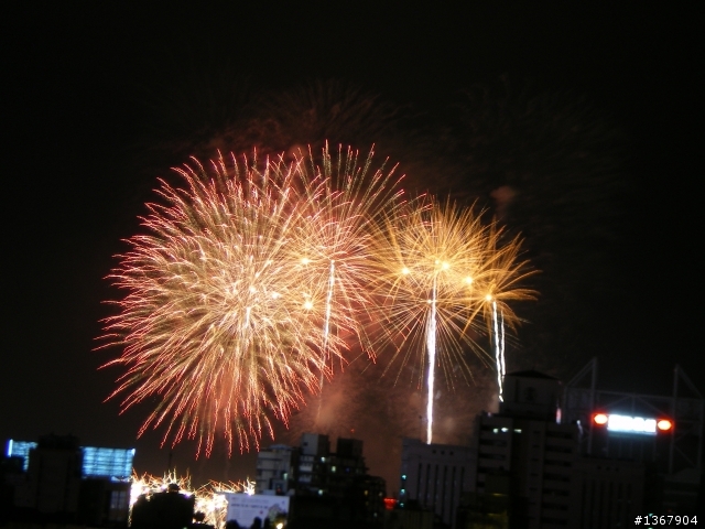 你跟了我3年了，這是我第一次這麼認真的對待你(99.10.10國慶煙火秀-淡水3-5號水門)