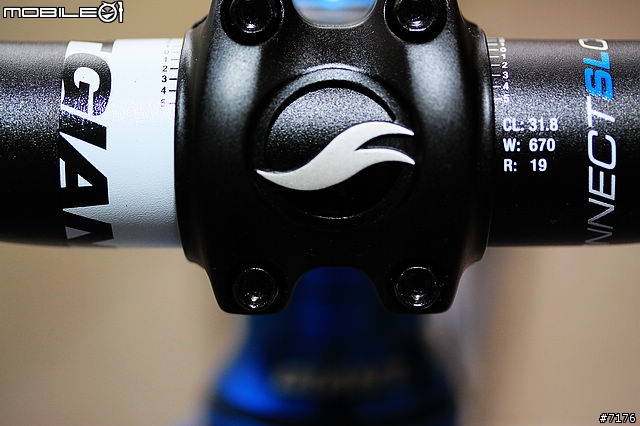 2011 GIANT Trance X2 開箱文 （圖多）2010/12/16 新增爆亮頭燈！2011/03/19 新增GARMIN EDGE 800!