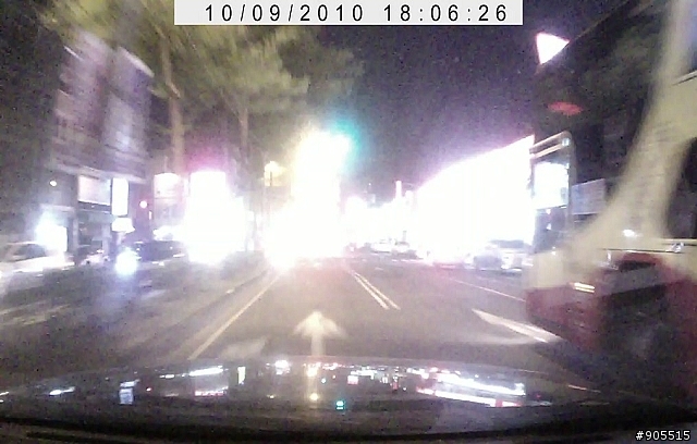 天x通二代行車記錄器夜間畫面慘不忍睹>