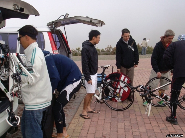 DC車隊...10/17硬要上武嶺之第一次果然很痛