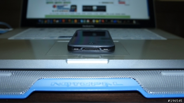Apple IPHONE4 送的原廠保護套（追加正副廠照）