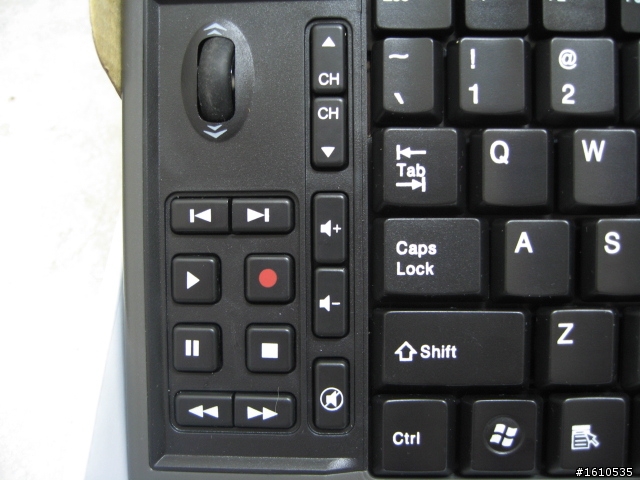 [開箱] ADESSO WKB-3200UB 多媒體鍵盤~初次開箱