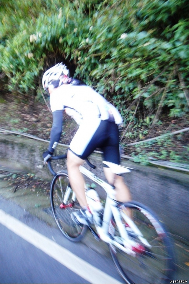 DC車隊...10/17硬要上武嶺之第一次果然很痛