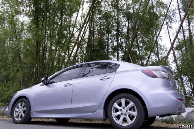 [開箱] New Mazda 3~終於輪到我開箱了