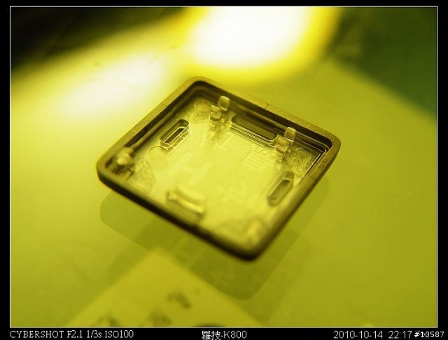 羅技無線炫光鍵盤K800-黑暗中躍動指尖的精靈