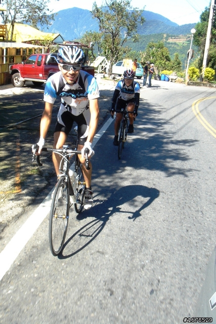 DC車隊...10/17硬要上武嶺之第一次果然很痛