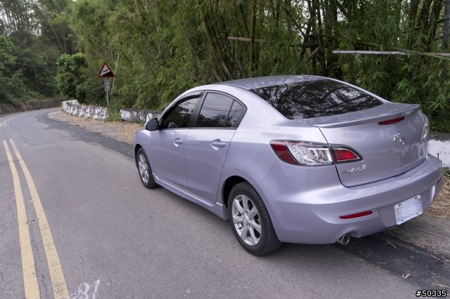 [開箱] New Mazda 3~終於輪到我開箱了