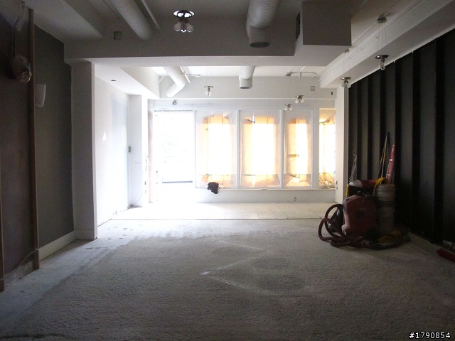 【診所設計】隧道型空間內的簡約診所
