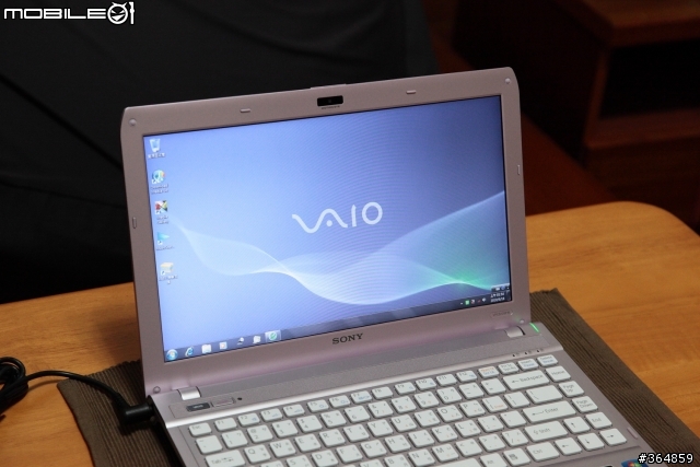 輕薄典雅 SONY VAIO VPCS135FW/P 開箱