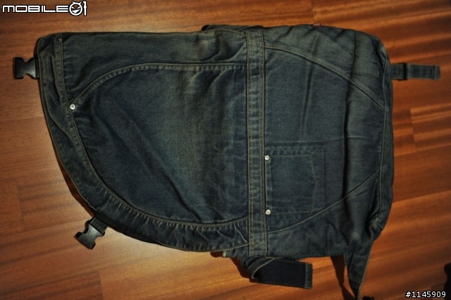 [誰來跟我比臭酸?]十年未洗的Levi's Engineered書包