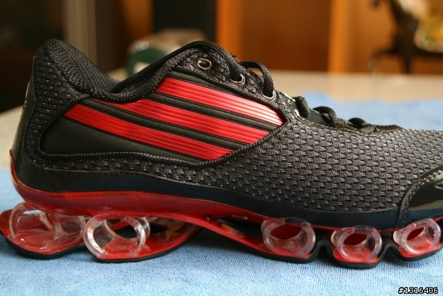 adidas Bounce Titan開箱與測試
