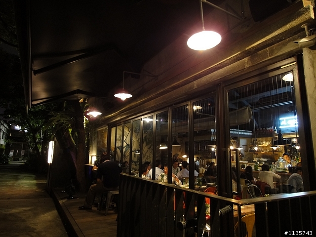 分享Sony WX5的夜拍及散景表現(圖多)