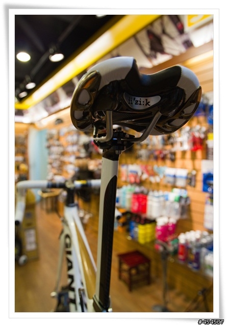 【開箱分享】2011 DEFY Advanced 3 女王的第一部公路車