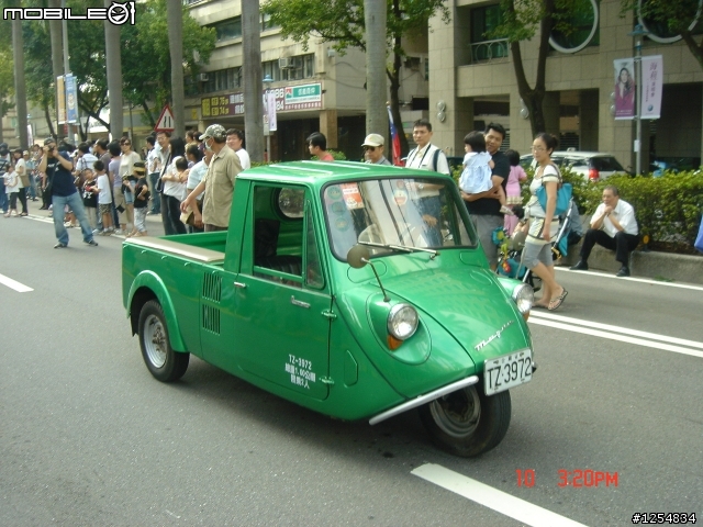 國慶花車遊行沒有正妹之有圖有真相