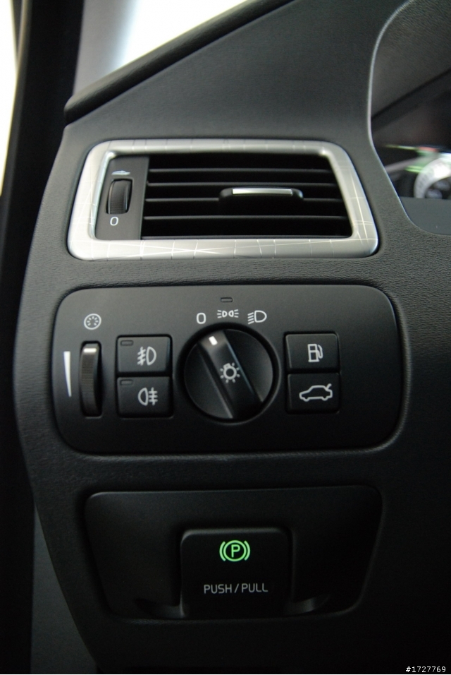 S40 第一次定保& MY2011 VOLVO XC70賞車