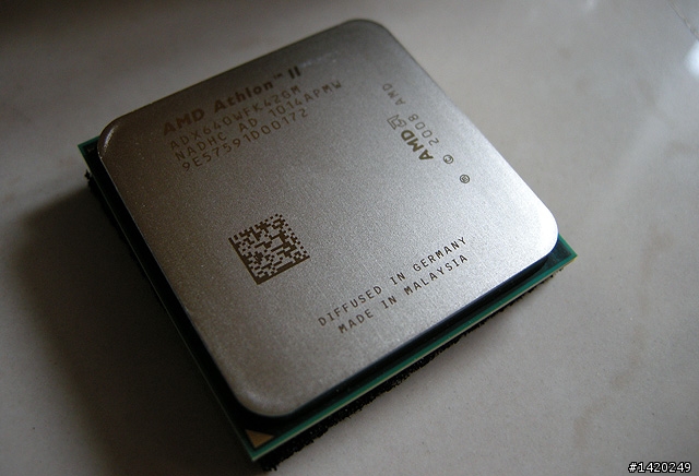 兩岸混種的桌上型電腦組裝與效能小測分享