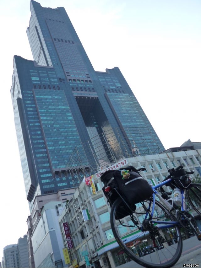 【遊記分享】鐵馬浪人之流浪全台灣~~DAY9~~終於在民國100年前PO完了，祝大家新年快樂~~
