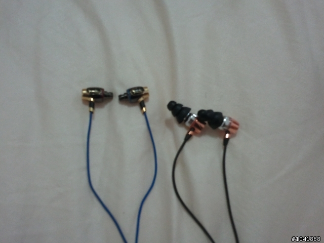 Monster® Miles Davis Tribute™ High Performance In-Ear Speakers 開箱文