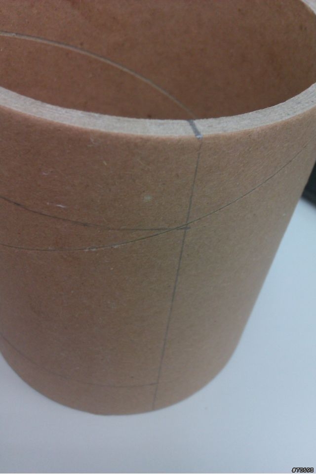 個人年度最佳綠能作品-回收廁所紙筒手機座 for HTC Legend。。