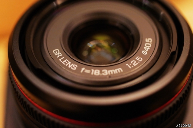 {開箱文} GXR A12 28mm !!