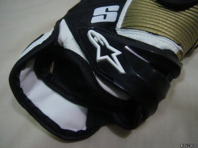 [開箱？] 金光閃閃的小星星~ Alpinestars S1