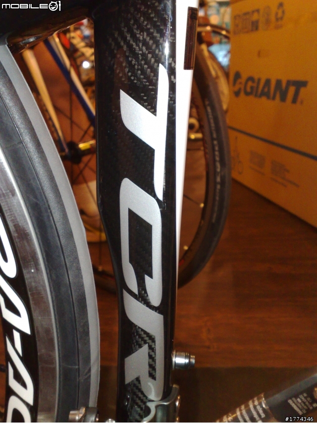 <<開箱>>  20101102 TCR ADVANCED SL R1 全台首開箱