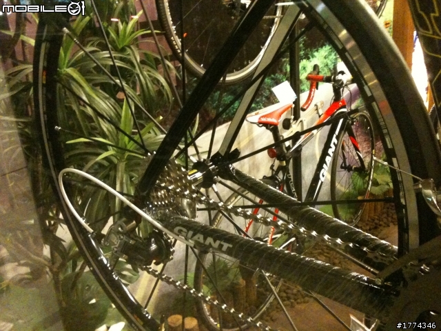 限量一級車架也組好了,SRAM RED 11-28一體式飛輪,MAVIC一級輪組