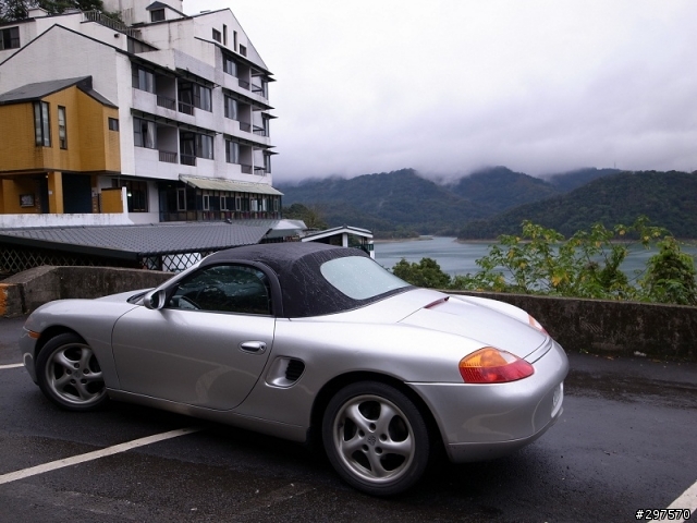 [老開箱] 幫老友來個porsche boxster 老開箱文