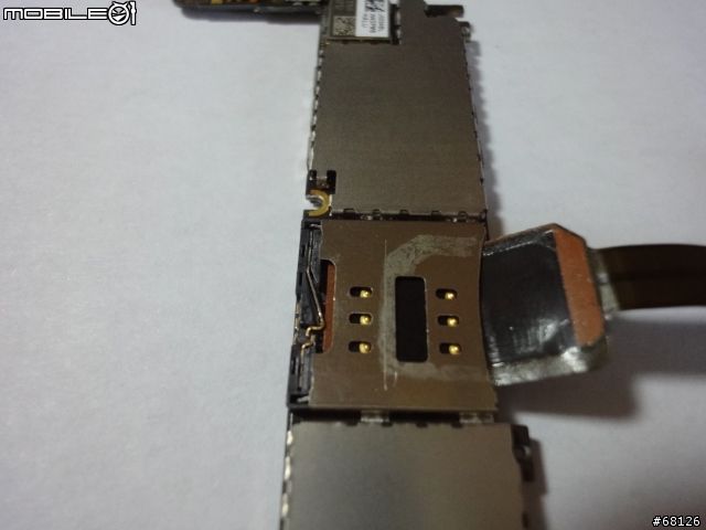第二發＠把"行動電話薄膜悠遊卡"裝到"iPhone4"及"3Gs"，不負任何責任DIY教學～！