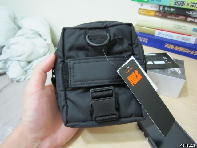 敗家分享-iPhone4 x Head Porter - Black Beauty Pouch
