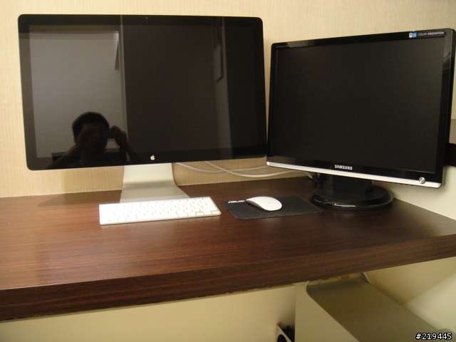 2010 Mac Pro & 27吋 Apple LED Display 簡單開箱