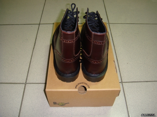 Dr. Martens第三彈.....買不到uniform experiment x Dr. Martens聯名牛津雕花靴~~