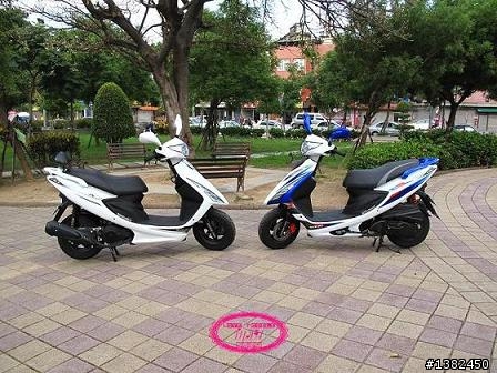 【不專業の開箱】Suzuki GSR 125 尊爵版 VS. 競速版