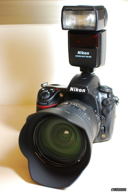 2010.12.09更新「開箱D700」就是要兩個零! 不多也不少 D700
