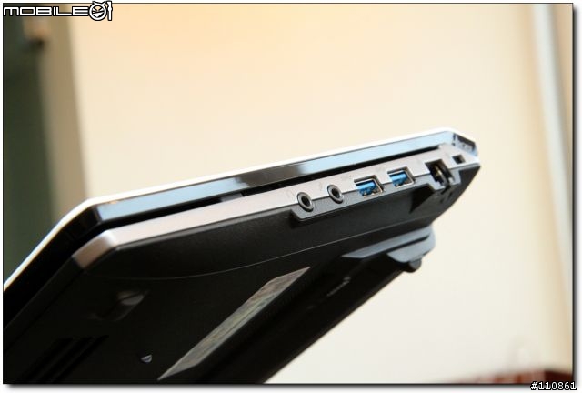 超   簡   單   分   享   ASUS Lamborghini VX6