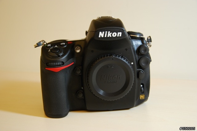 2010.12.09更新「開箱D700」就是要兩個零! 不多也不少 D700