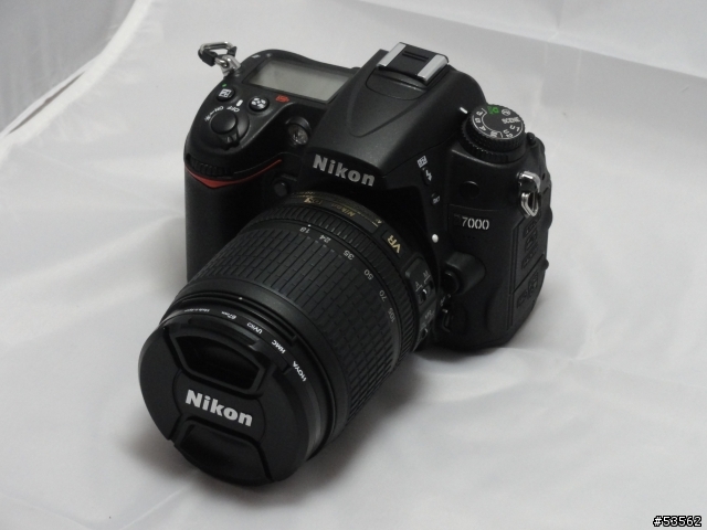 Nikon D7000 Kit 開箱 (11月15日新增自動白平衡簡單測試)