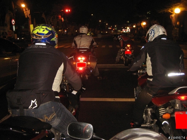 [第13次紅牌體驗]~紓解心中的檔車魂...CBR-1000rr小夜跑之旅!