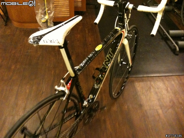 限量一級車架也組好了,SRAM RED 11-28一體式飛輪,MAVIC一級輪組