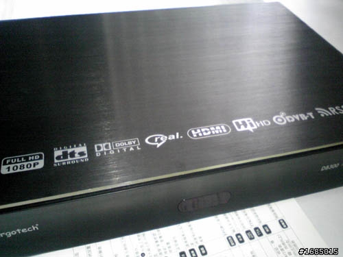 開箱 - DB300 支援HD、影片播放的數位電視接收器