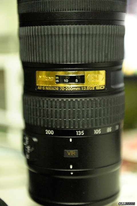 Nikon 70-200㎜ 1:2.8GⅡ（小黑六） N牌子脫漆 成了貨真價實的金牌……