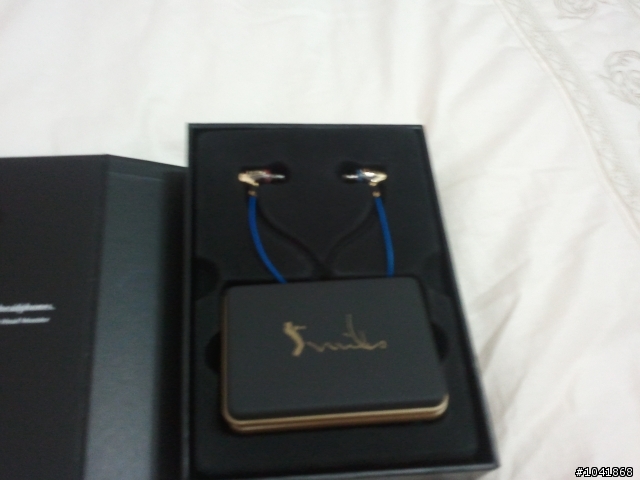 Monster® Miles Davis Tribute™ High Performance In-Ear Speakers 開箱文