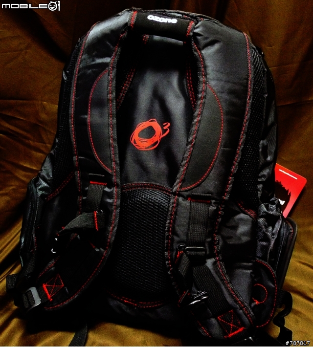 給16吋筆電一個家：Ozone Gaming Gear