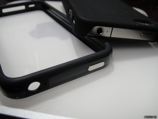 [小開箱]~IPHONE4原廠Bumper~