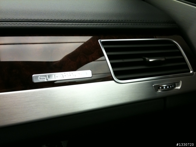 受困五指山  audi車鎖 30秒內快速解鎖!?(補之前new a8圖)