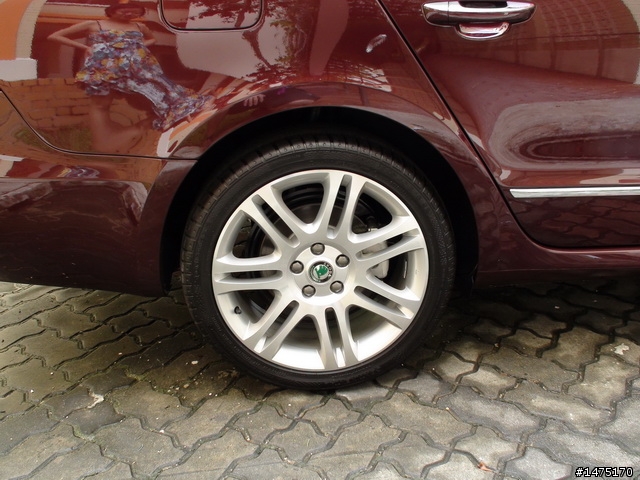 [開箱文] Skoda Superb 1.8TSI - 人生中的第一台車，小惡魔上的第一個開箱文